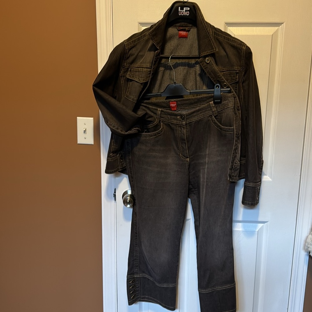 Olsen Europe Jacket  and pants 100% cotton  Size XL